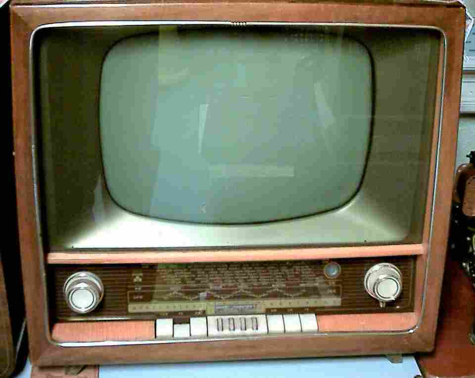 Grundig Zauberspiegel 348